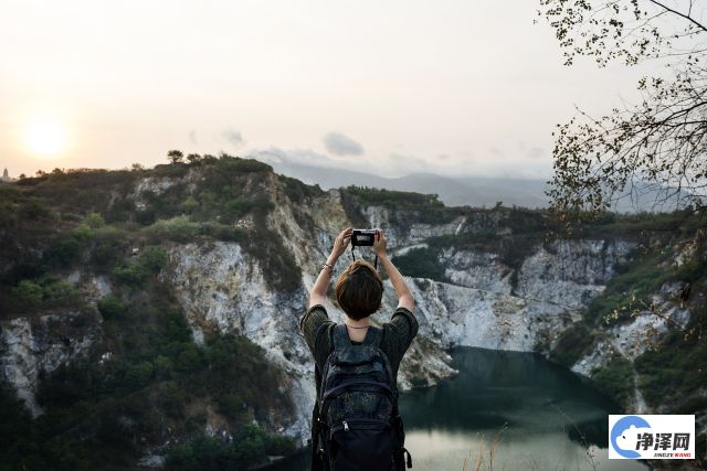 在晴空之下的梦幻旅行：探索隐藏在光影中的魅力与奇妙未知世界